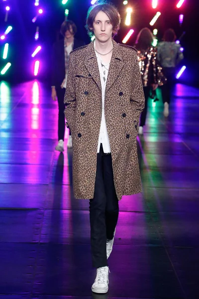Look 59